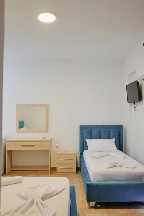 Mema Rooms Himarë Eksteriør billede