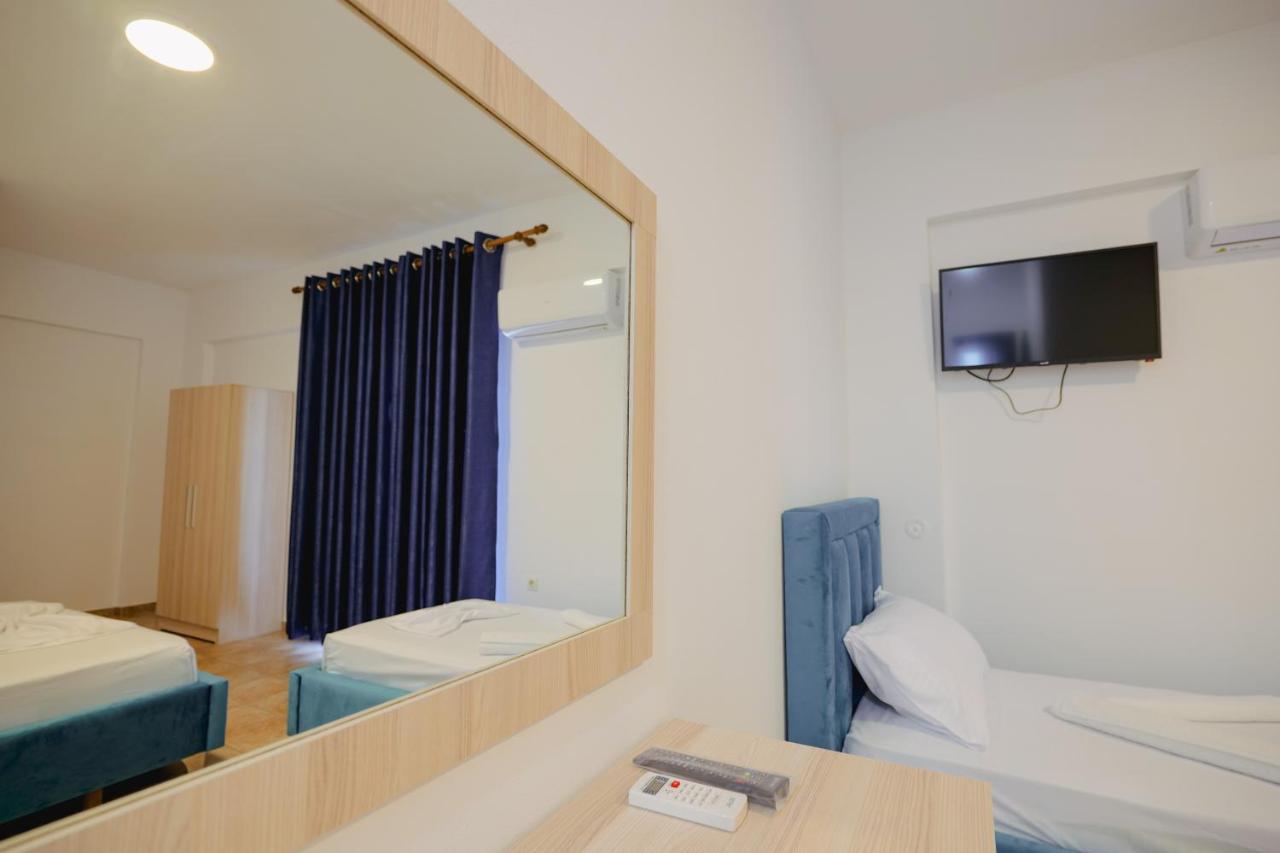 Mema Rooms Himarë Eksteriør billede